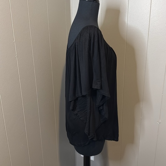 Storm Women’s Medium Oversized Big Sleeve Butterfly Elastic Wide Neckline Blouse - Picture 4 of 7